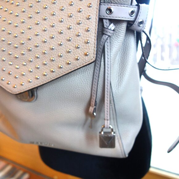 Michael Kors Studded Bristol calfskin backpack Pearl Grey - Picture 5 of 15